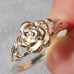 925 Sterling Silver Plated Rose Fashion Ring Size 7 NWOT